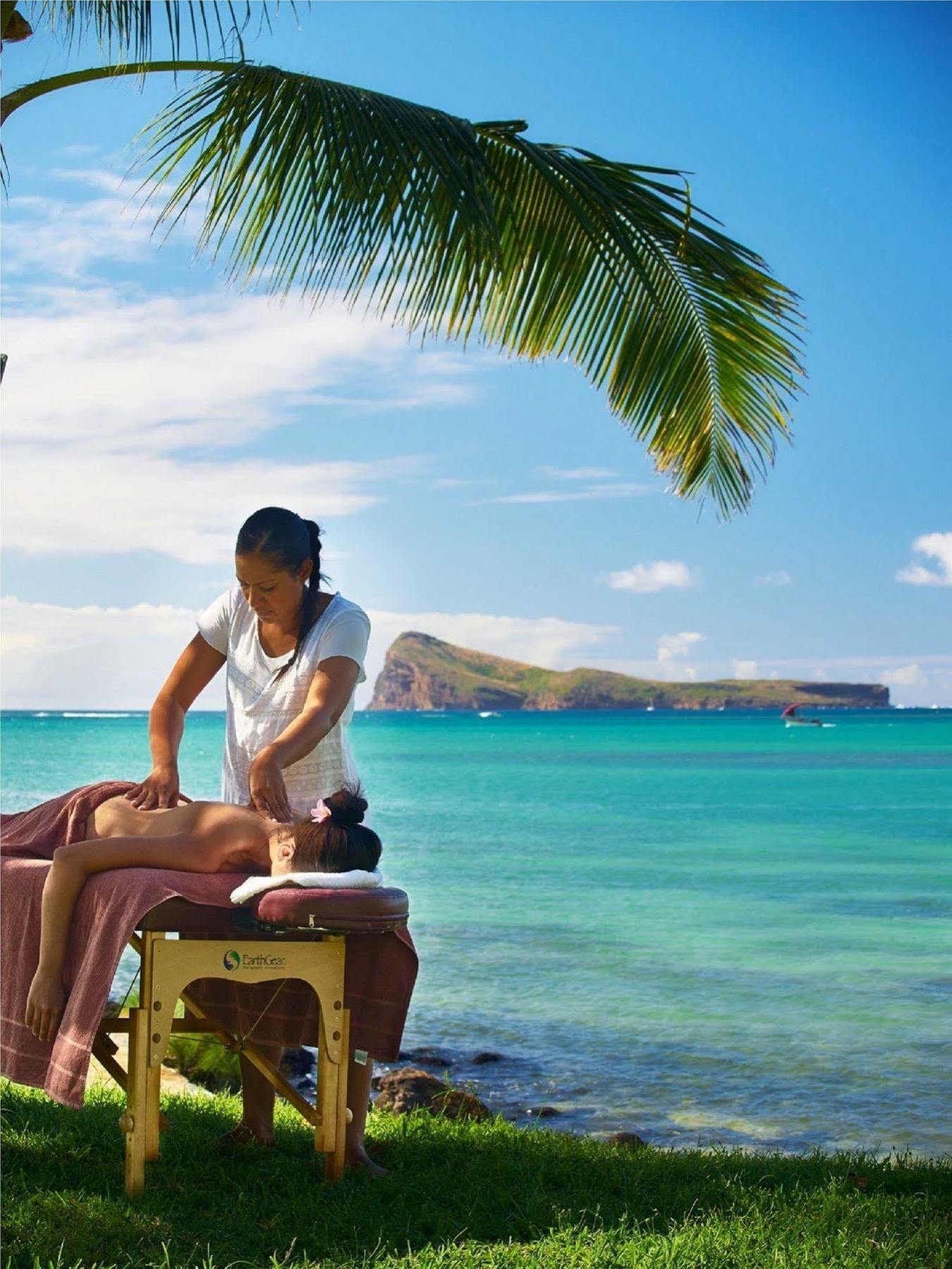 Myra Seafront Suites With Lov كاب مالهيريوكْسْ المظهر الخارجي الصورة