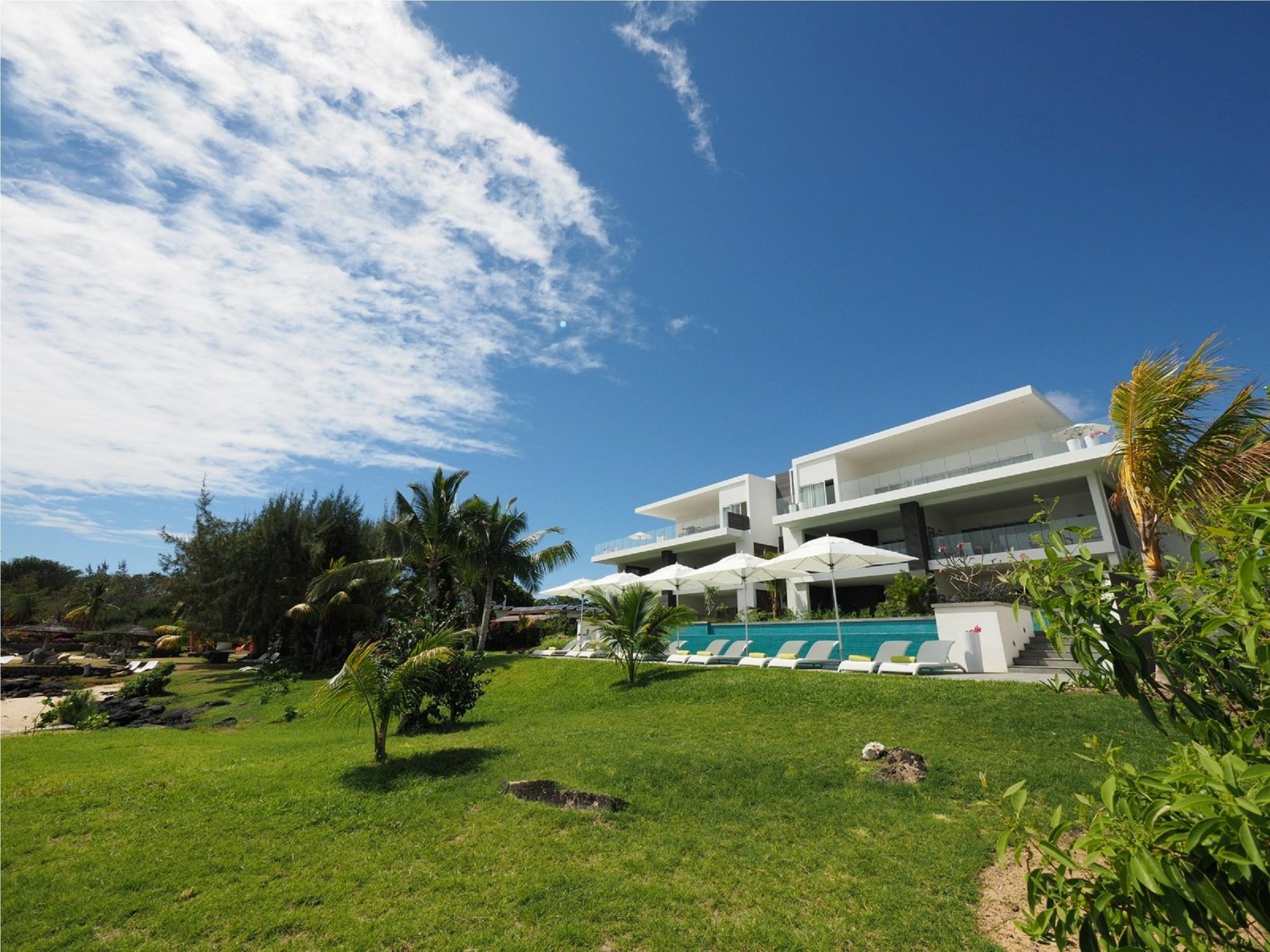 Myra Seafront Suites With Lov كاب مالهيريوكْسْ المظهر الخارجي الصورة