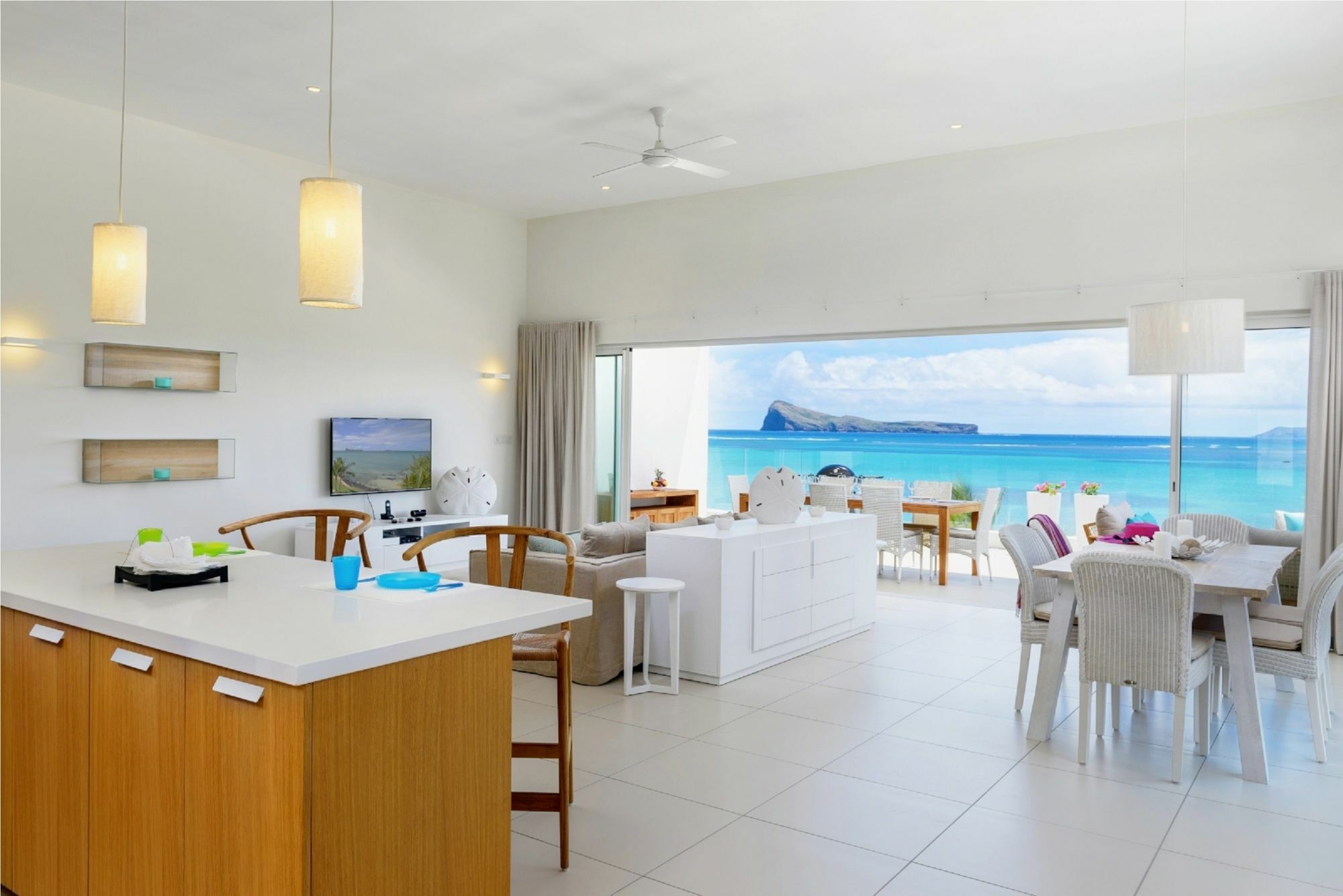 Myra Seafront Suites With Lov كاب مالهيريوكْسْ المظهر الخارجي الصورة