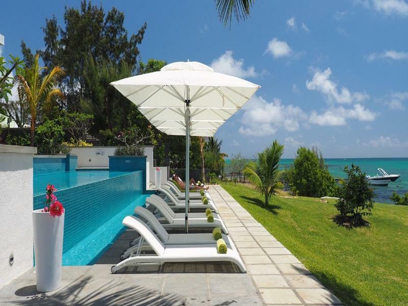 Myra Seafront Suites With Lov كاب مالهيريوكْسْ المظهر الخارجي الصورة